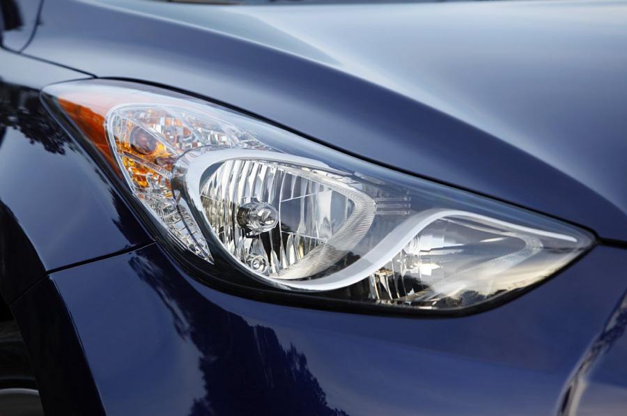  Hyundai Elantra 2011 года  (фото 27 из 144)